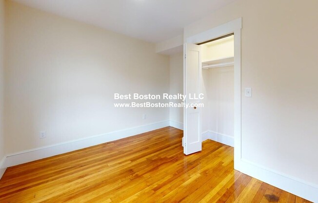 76 BOWEN AVE