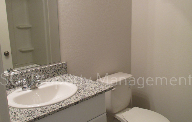 1053 W Greyhawk Loop