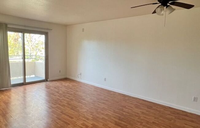 2 beds, 1 bath, $2,100, Unit 6434 Unit 511