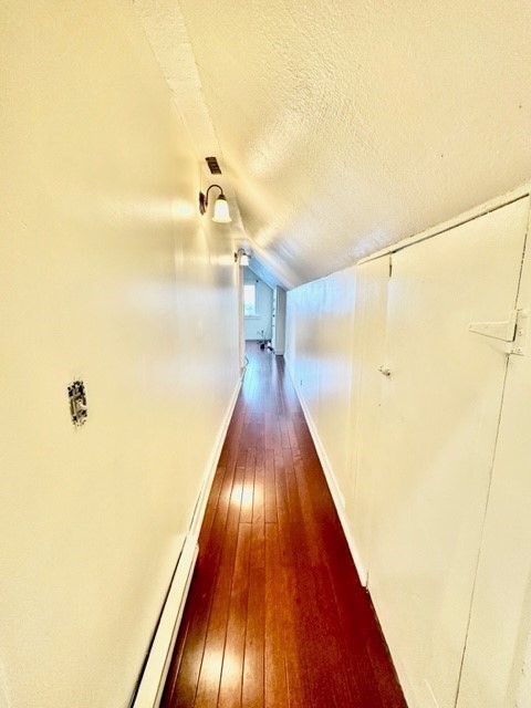 1 bed, 1 bath, $2,000, Unit 3