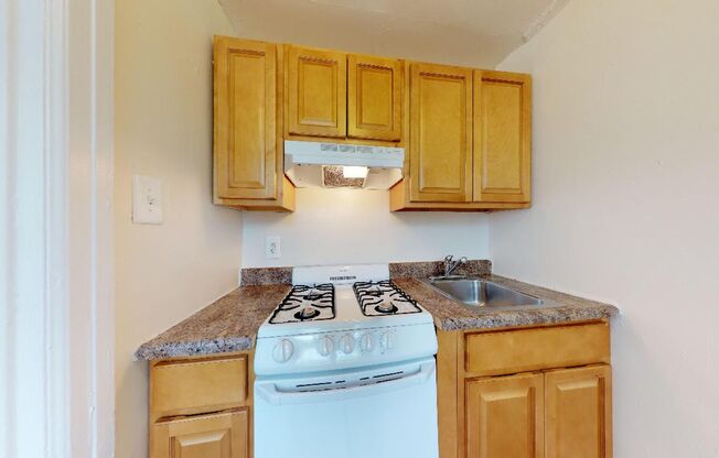 1 bed, 1 bath, 324 sqft, $1,145, Unit 400