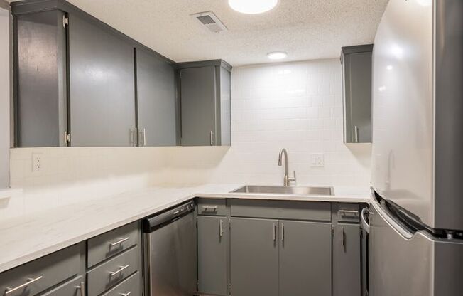 2 beds, 1.5 baths, 1,000 sqft, $1,405, Unit 421-16