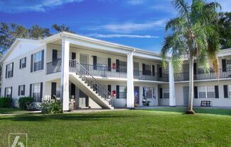 Carriage House Apts