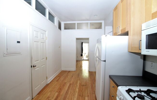 1 bed, 1 bath, 544 sqft, $1,620, Unit 1