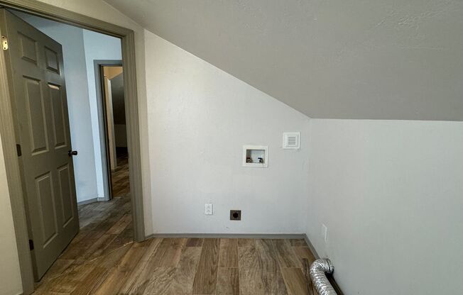 3 beds, 2 baths, $1,295