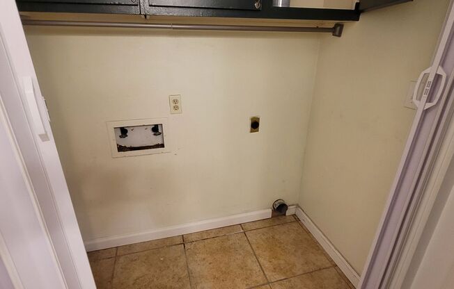 2 beds, 1 bath, $1,500