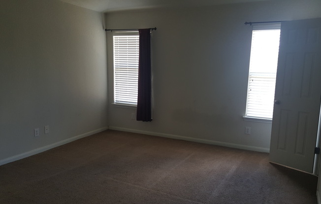 3 beds, 2 baths, $1,675