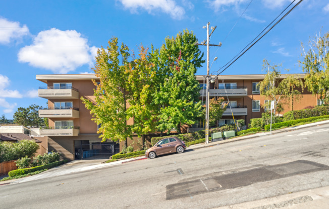 Laurelwood Apartments