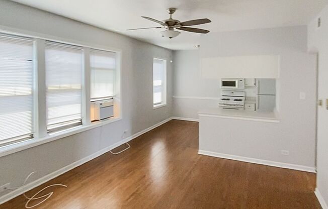 1 bed, 1 bath, 664 sqft, $2,095, Unit 3714-402