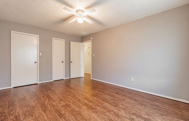 2 beds, 1 bath, $875