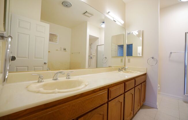 2 beds, 3 baths, $6,800, Unit Unit 301