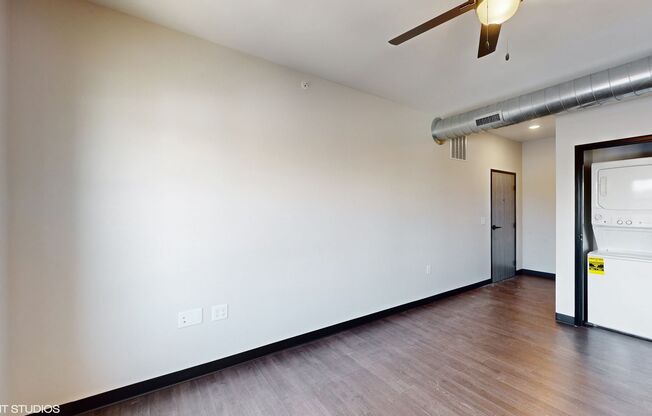1 bed, 1 bath, 690 sqft, $1,174, Unit #410