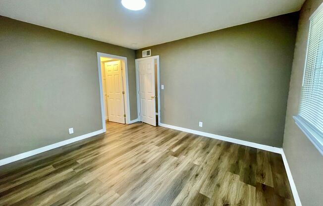 2 beds, 1 bath, $1,875, Unit # 3