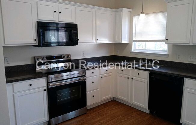 3 beds, 2.5 baths, $1,900