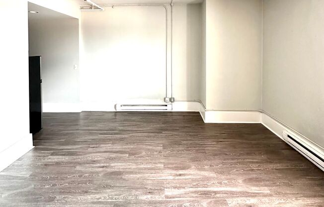 Studio, 1 bath, 255 sqft, $1,525, Unit 909