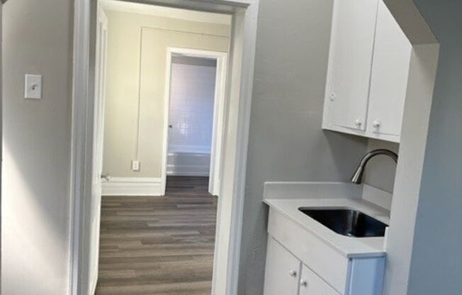 1 bed, 1 bath, $1,350, Unit 2