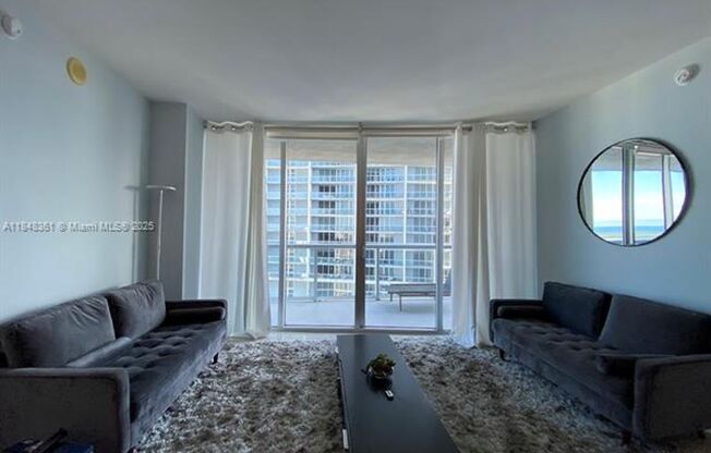2 beds, 2 baths, 1,167 sqft, $4,700, Unit 475 Brickell Ave unit 4409