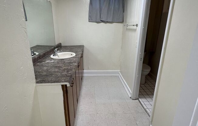 1 bed, 1 bath, $600, Unit #3