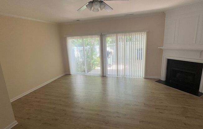 Lovely 3br 2.5ba TH in Raleigh! Available Now!