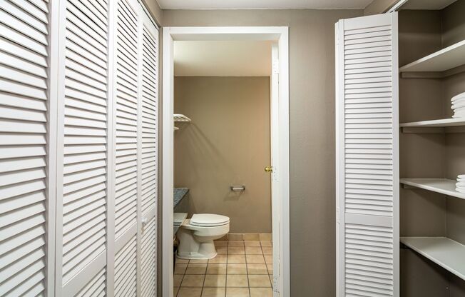 1 bed, 2 baths, 892 sqft, $1,355, Unit Unit 1214