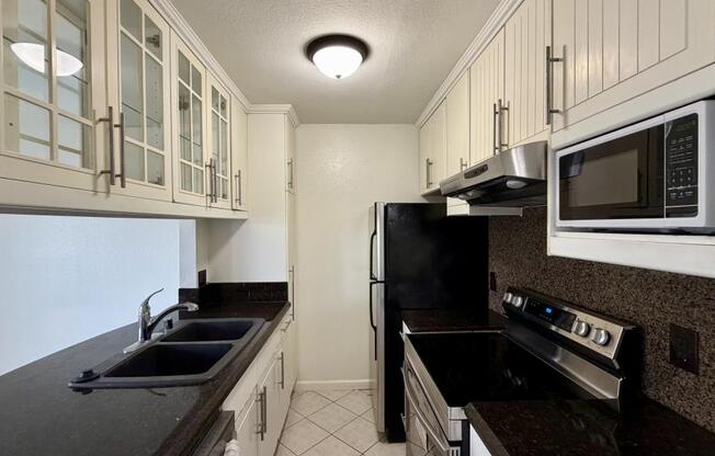 1 bed, 1 bath, 650 sqft, $1,800