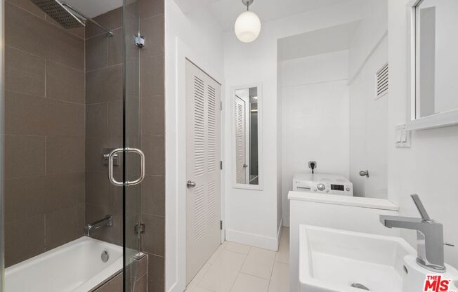 Studio, 1 bath, 536 sqft, $2,850, Unit 511