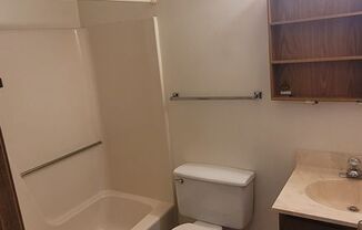 1 bed, 1 bath, 600 sqft, $650, Unit 206