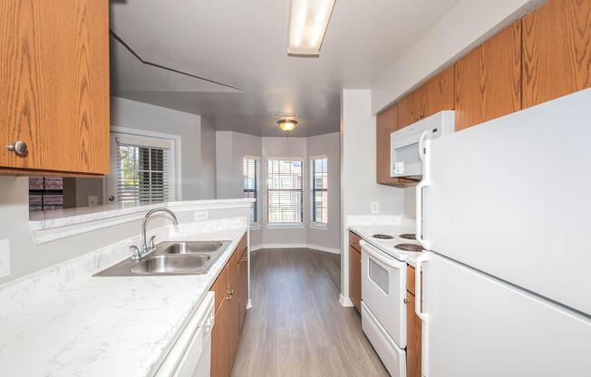 1 bed, 1 bath, 741 sqft, $1,099