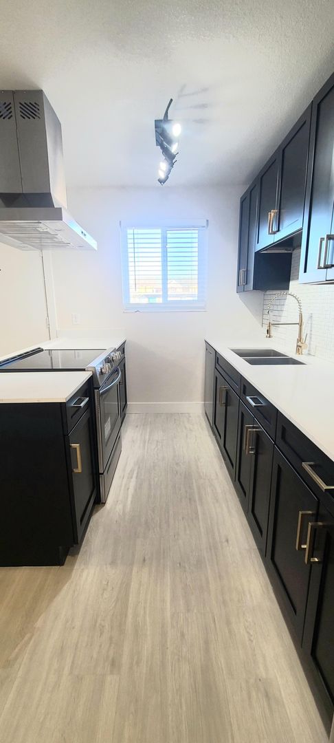 1 bed, 1 bath, 587 sqft, $1,194, Unit 5-11