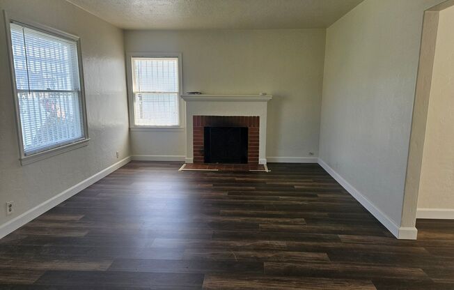 Adorable house with lots of upgrades