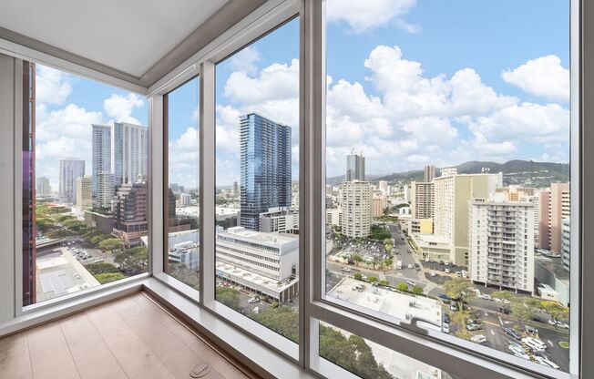 1 bed, 1 bath, 881 sqft, $4,800, Unit 1514