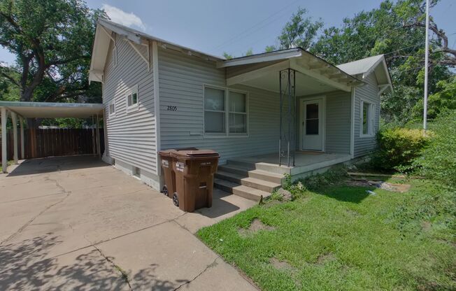 3 beds, 2 baths, $1,295