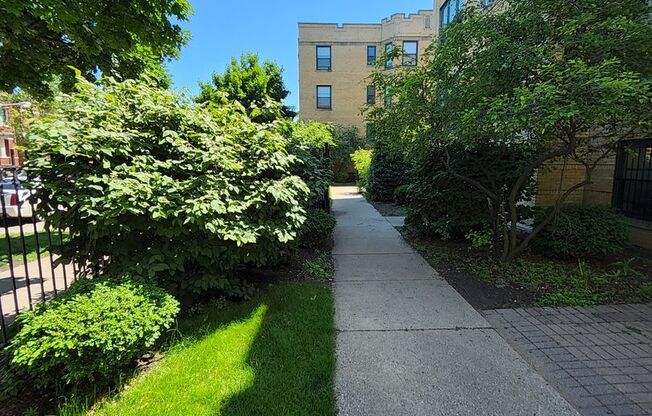 6800 S Dorchester