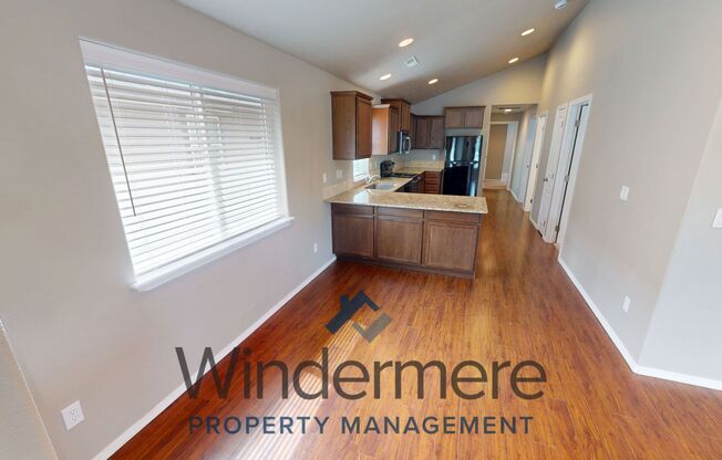 3 beds, 2 baths, 1,064 sqft, $1,695, Unit chin207-1