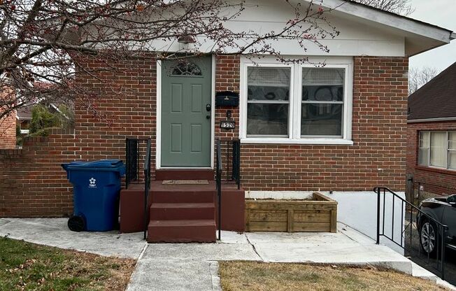 Charming 2-Bedroom, 2.5-Bathroom Home in Richmond Heights