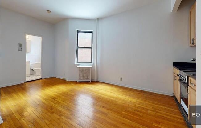 1441 YORK AVE