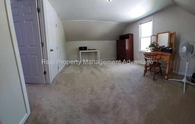 3 beds, 1 bath, $1,600