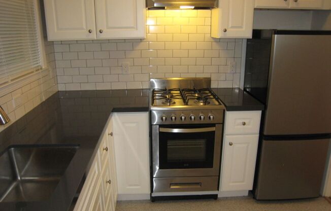 Studio, 1 bath, 352 sqft, $1,795, Unit 01