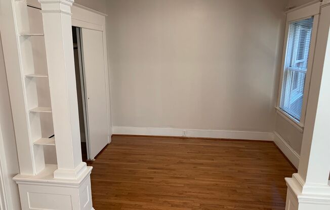 Studio, 1 bath, 450 sqft, $1,095, Unit 303