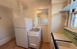 Great location and is just off the main St. It is quite also amazingly close to the necessities