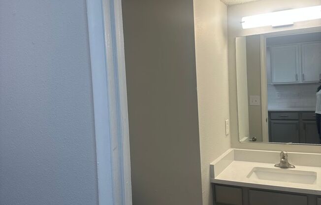 2 beds, 1.5 baths, 941 sqft, $1,199, Unit 153