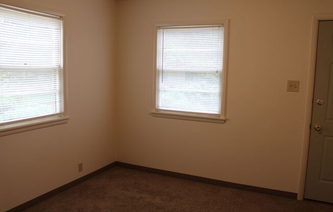 Studio, 1 bath, 280 sqft, $1,050, Unit 3