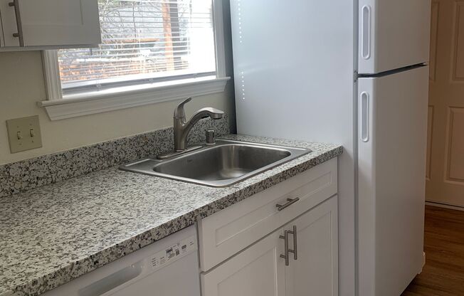 Montecito Pines Apartments