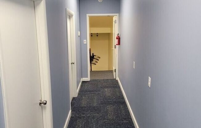 2115 N CHARLES 3 LEVEL OFFICE PARK ST