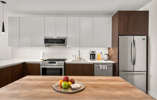 1 bed, 1 bath, 570 sqft, $3,300, Unit 504