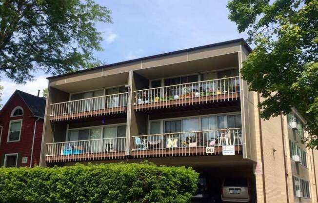 1 bed, 1 bath, 530 sqft, $1,800, Unit 03