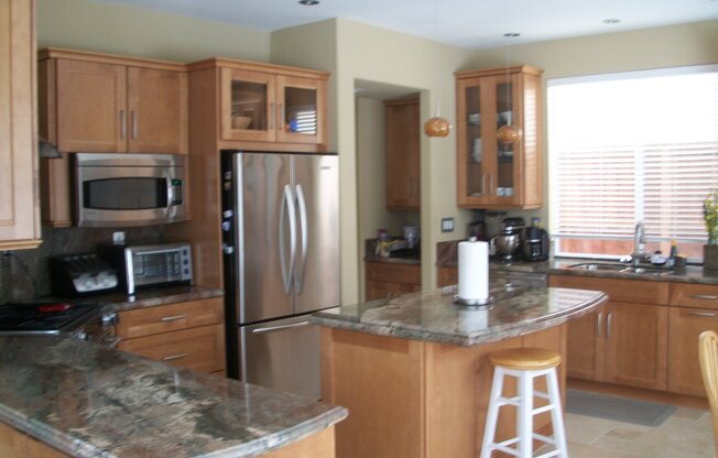 Beautiful 3BR/2.5BA Home in the Heart of Carlsbad - Gated Community