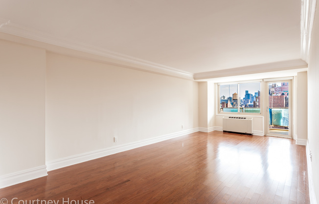 1 bed, 1 bath, 921 sqft, $7,675, Unit 18C