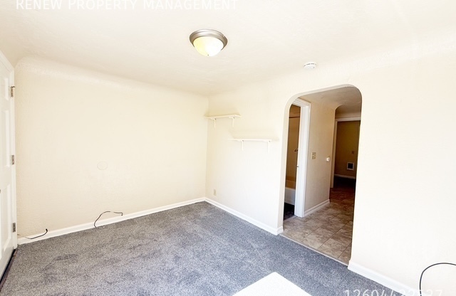 328 S LAFAYETTE AVE