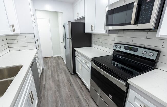 3 beds, 2 baths, 1,195 sqft, $3,198, Unit 214